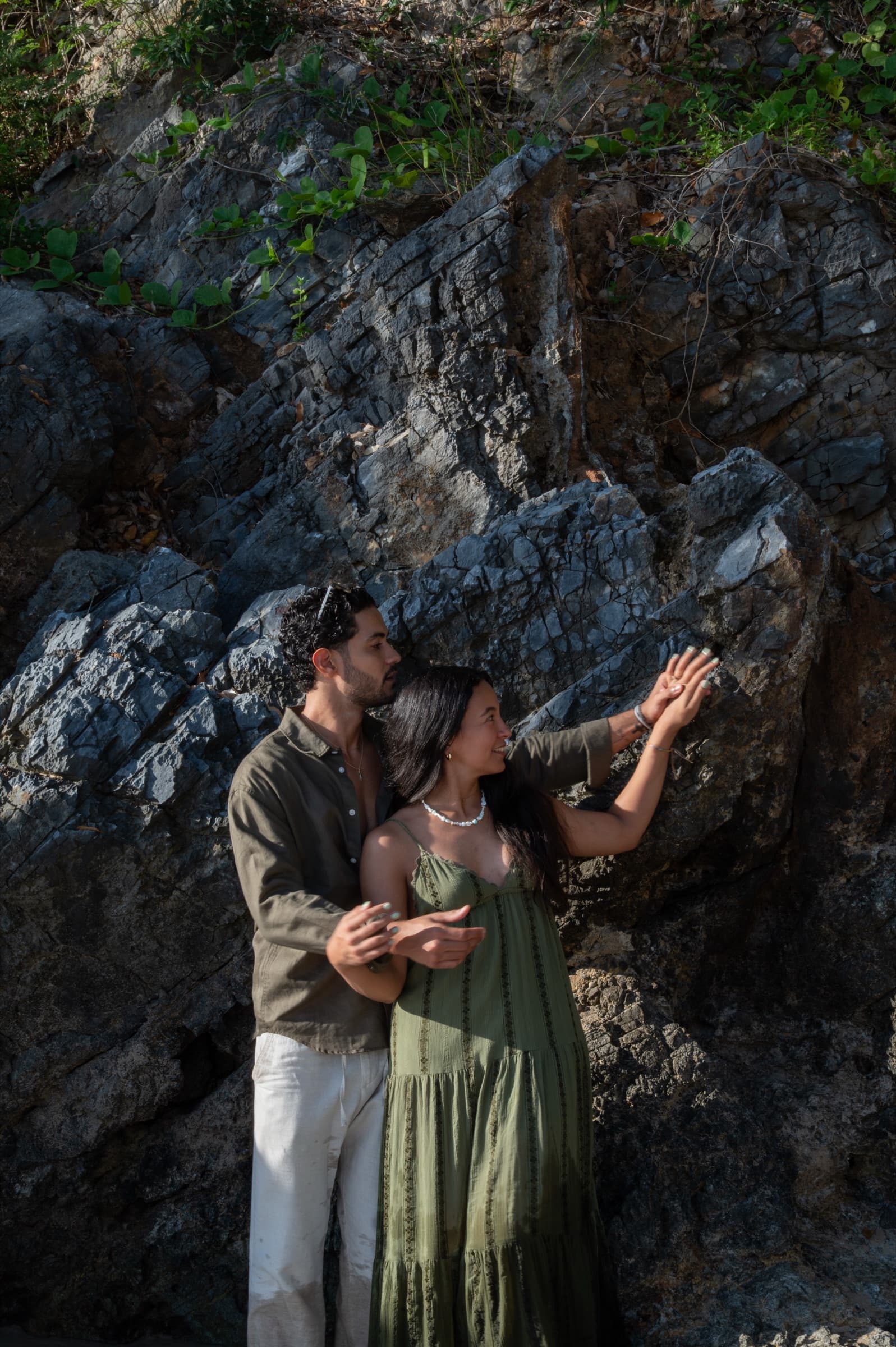 Franchesca & Linero, sunrise proposal on the beach