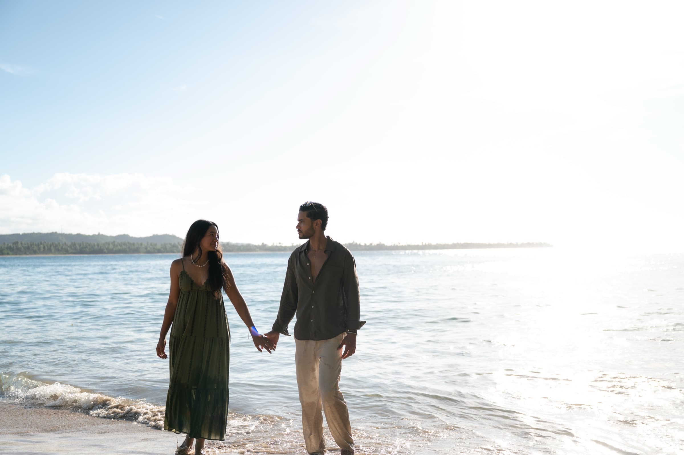 Franchesca & Linero, sunrise proposal on the beach