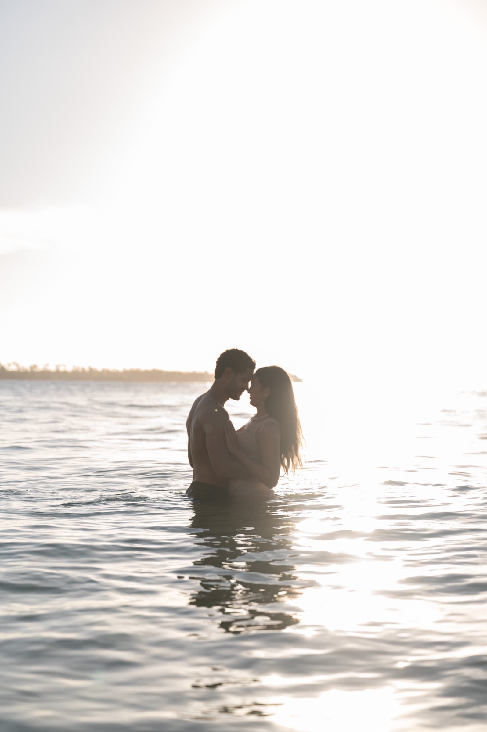 Franchesca & Linero, sunrise proposal on the beach